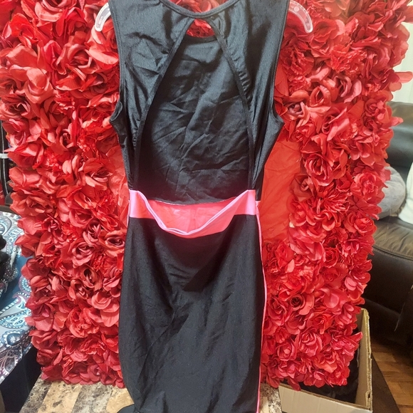 KTOO Women's Size Large Dress Cut Out Back Pink / Black - Picture 6 of 8